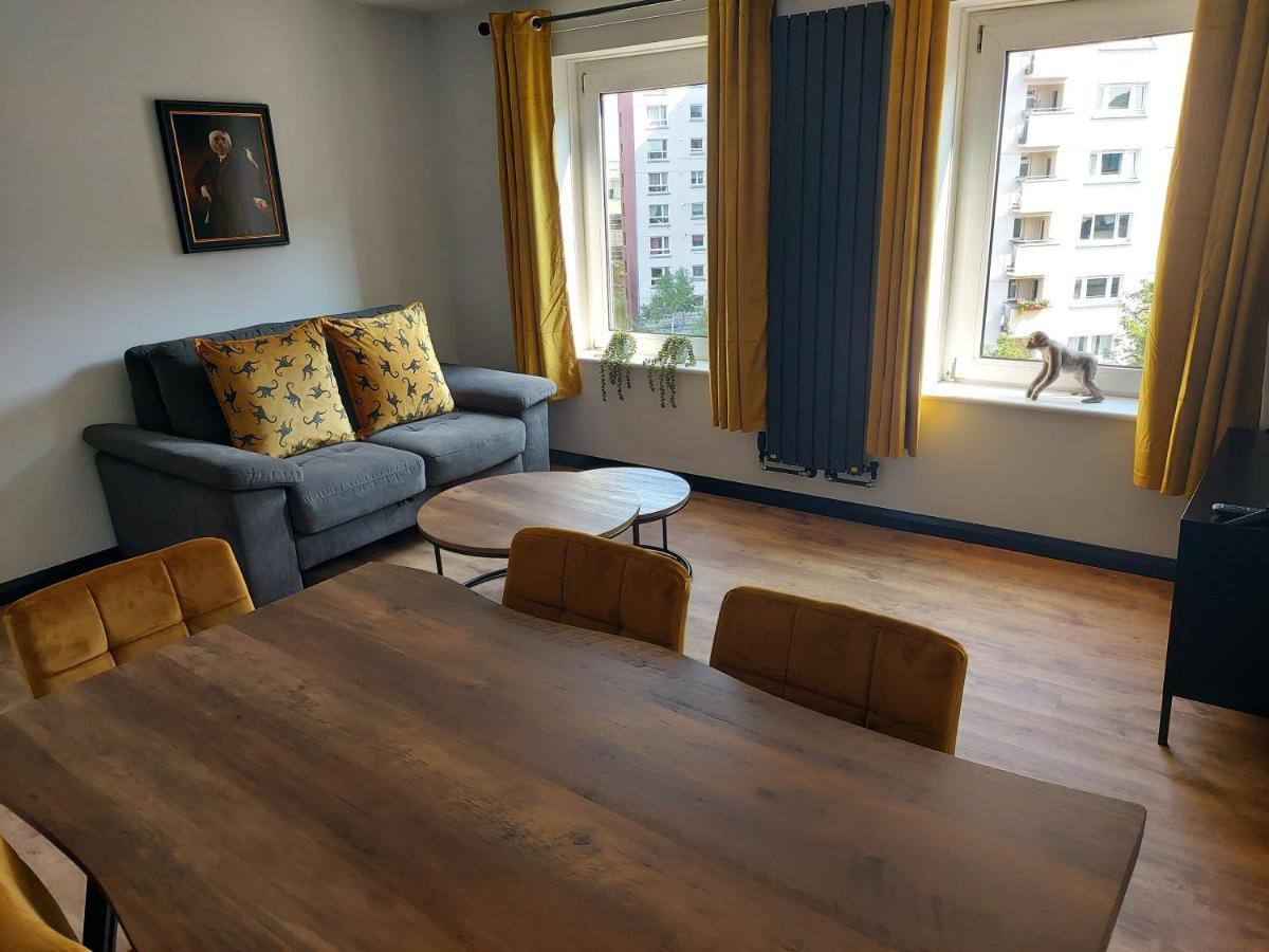 Holyrood New Apartment Edinburgh Bagian luar foto