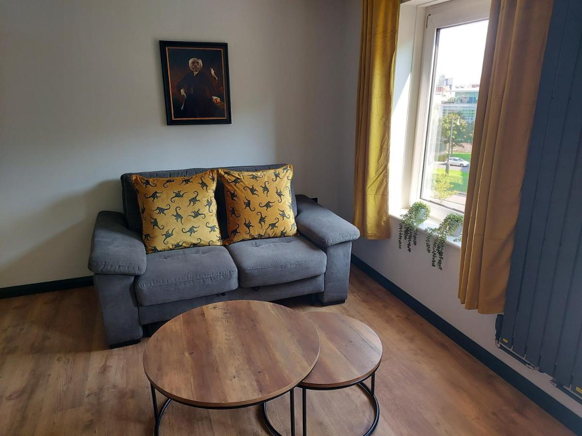 Holyrood New Apartment Edinburgh Bagian luar foto