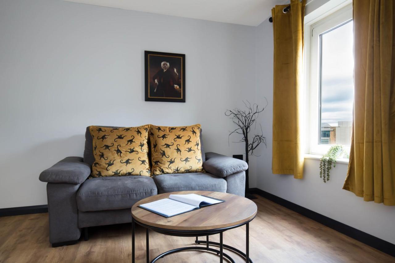 Holyrood New Apartment Edinburgh Bagian luar foto